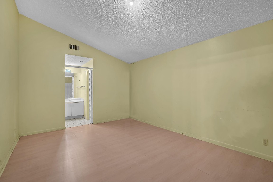 HUNTER GREEN - Residential