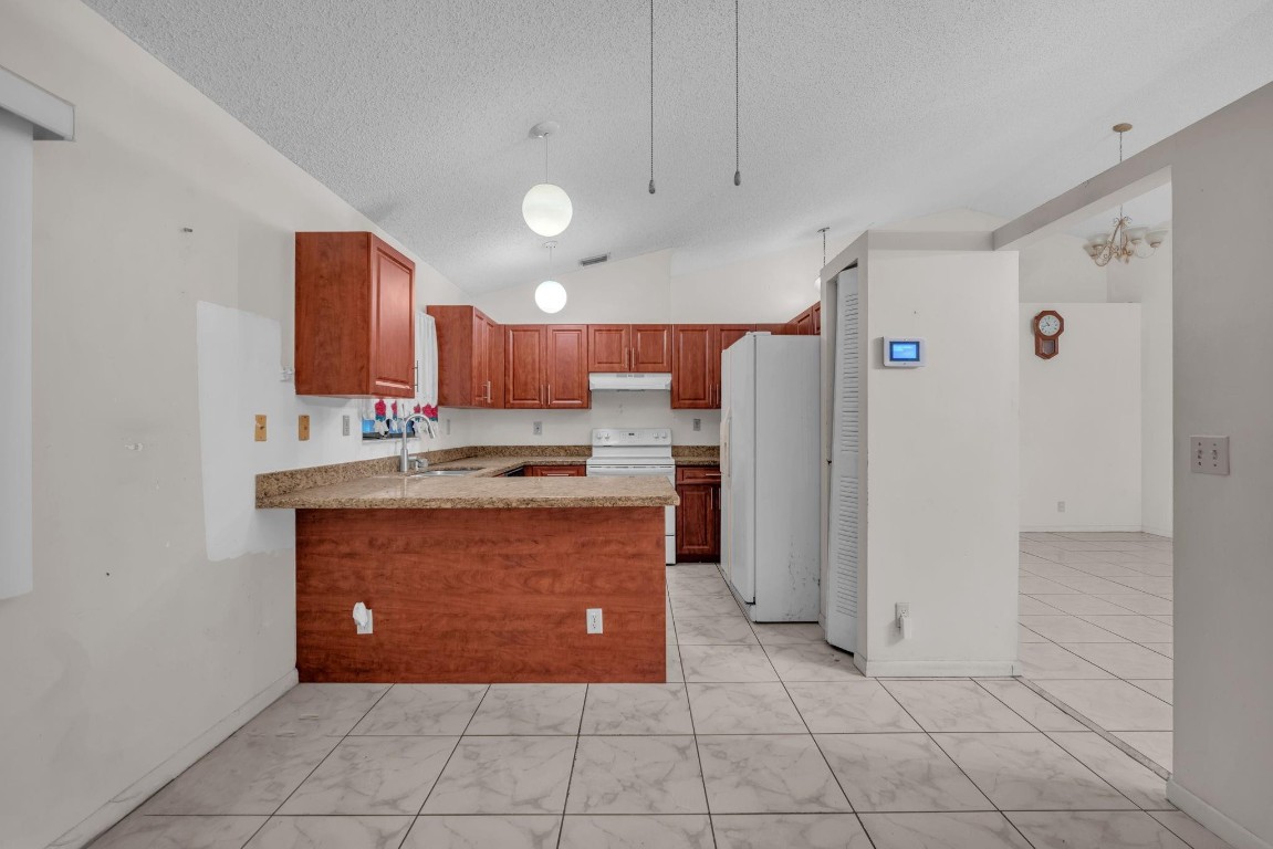 HUNTER GREEN - Residential