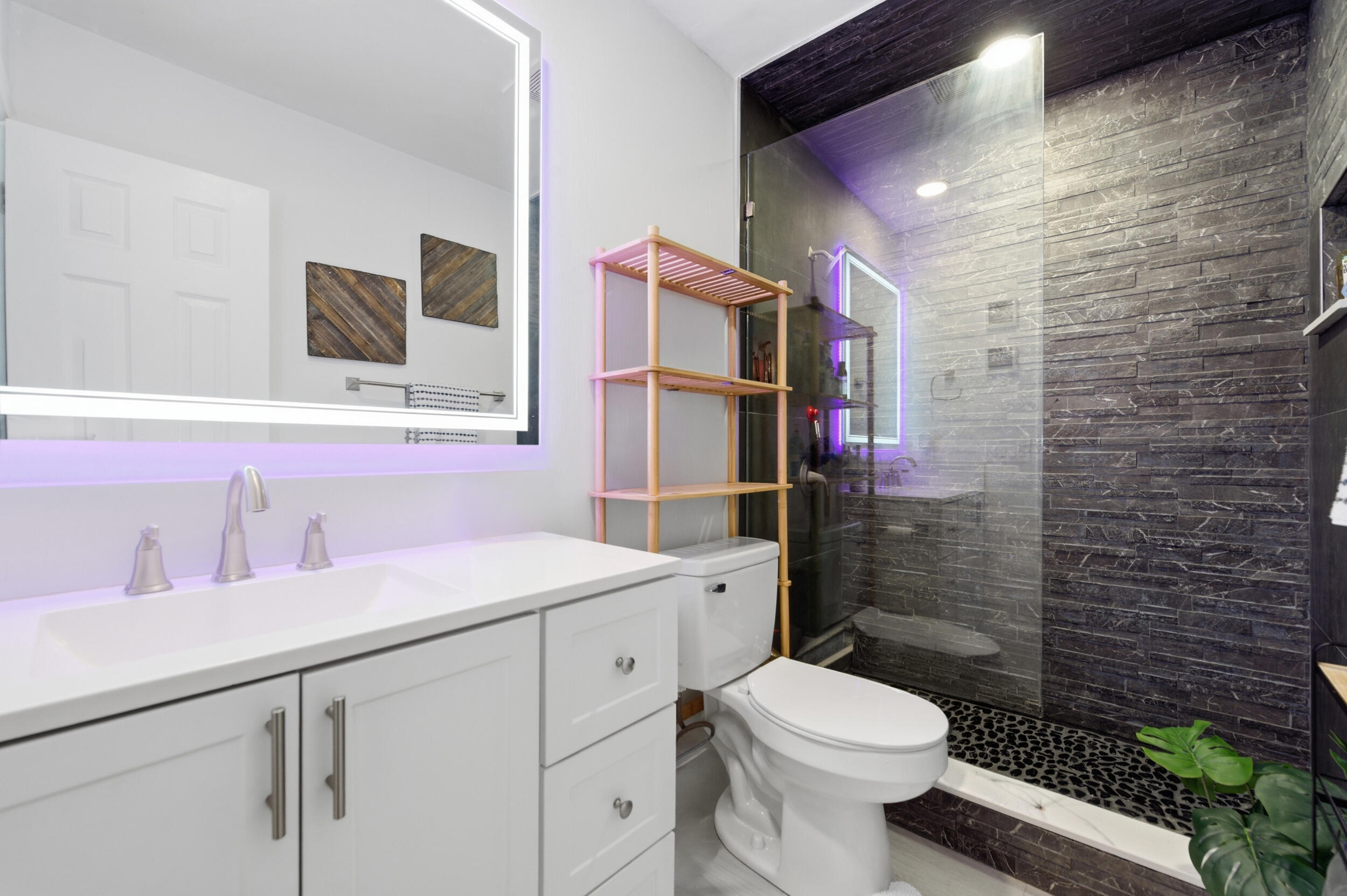 SANDALFOOT COVE SEC 4 - Residential