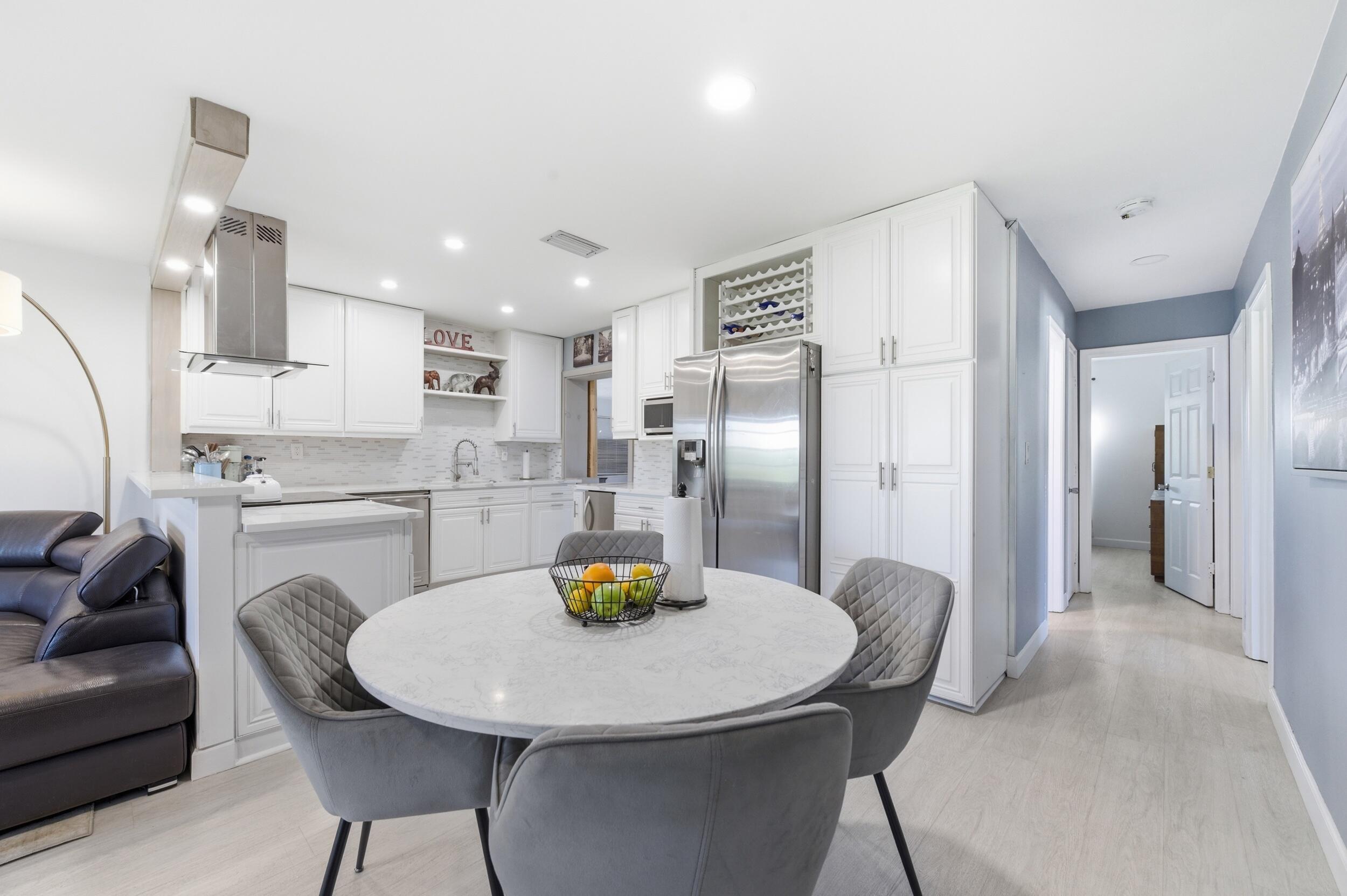 SANDALFOOT COVE SEC 4 - Residential