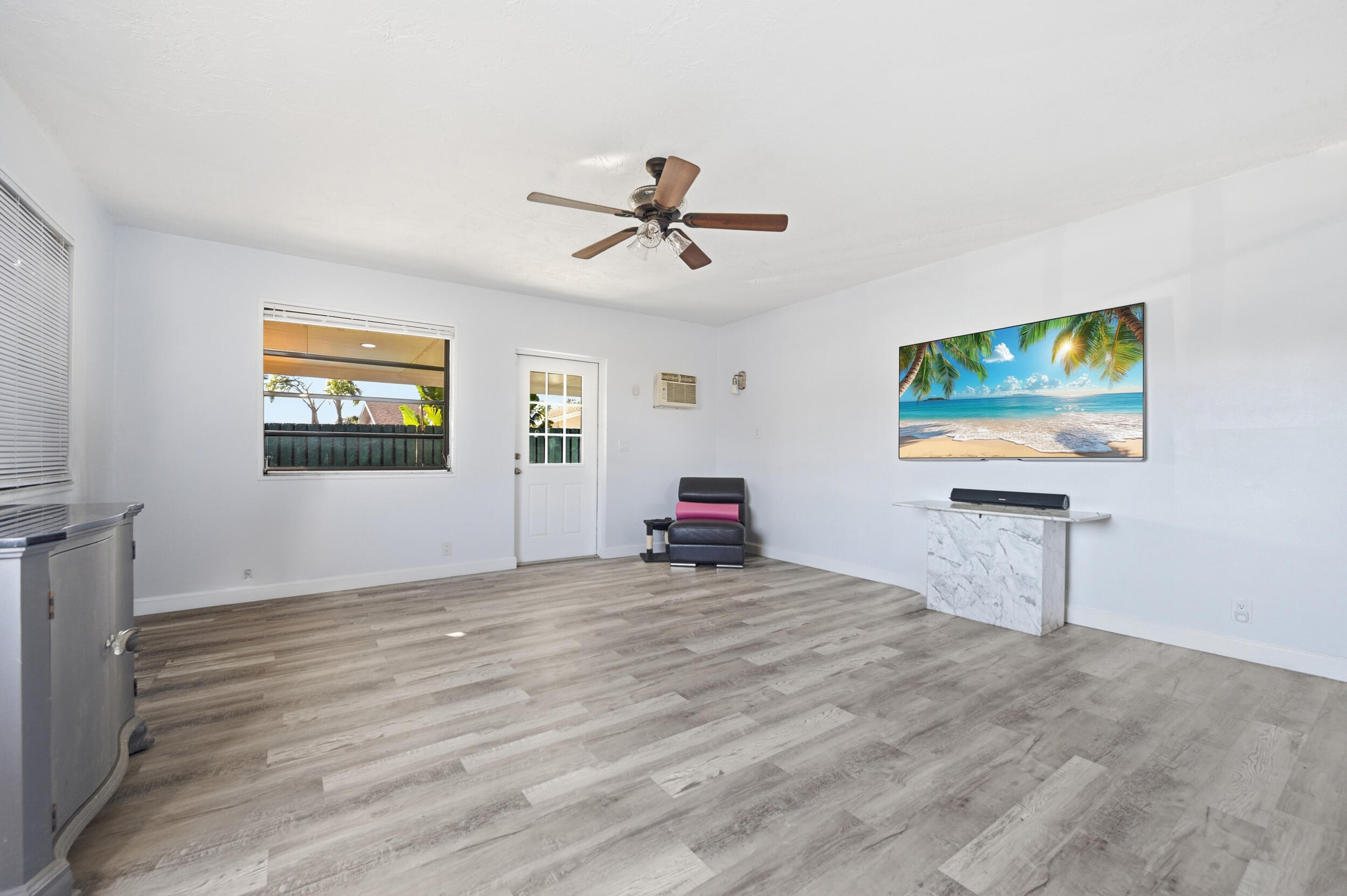 SANDALFOOT COVE SEC 4 - Residential