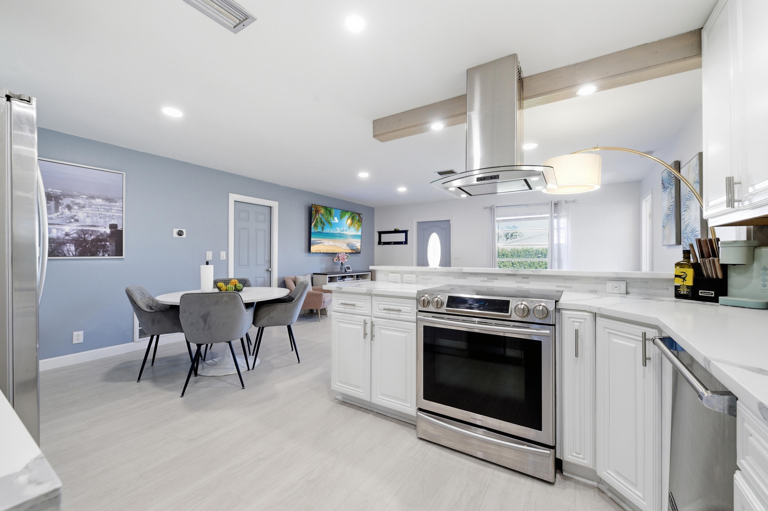 SANDALFOOT COVE SEC 4 - Residential