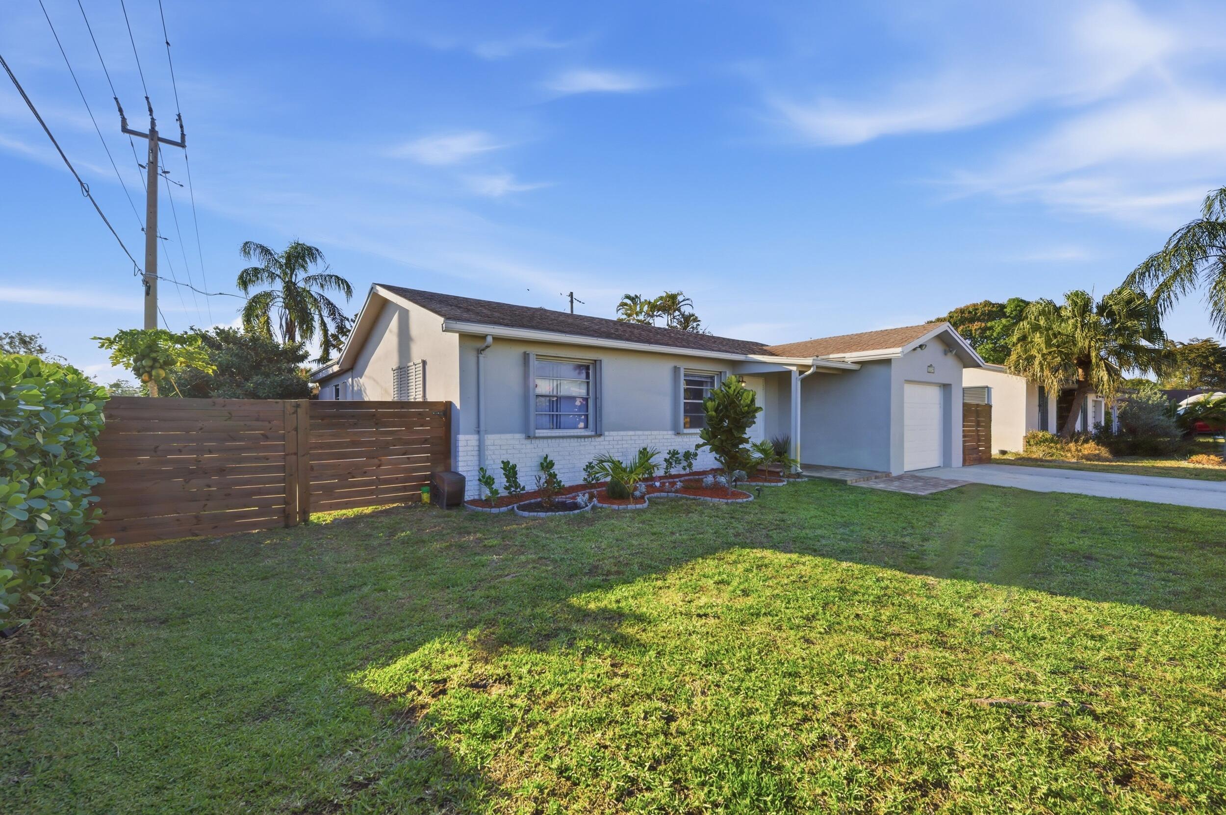 SANDALFOOT COVE SEC 4 - Residential