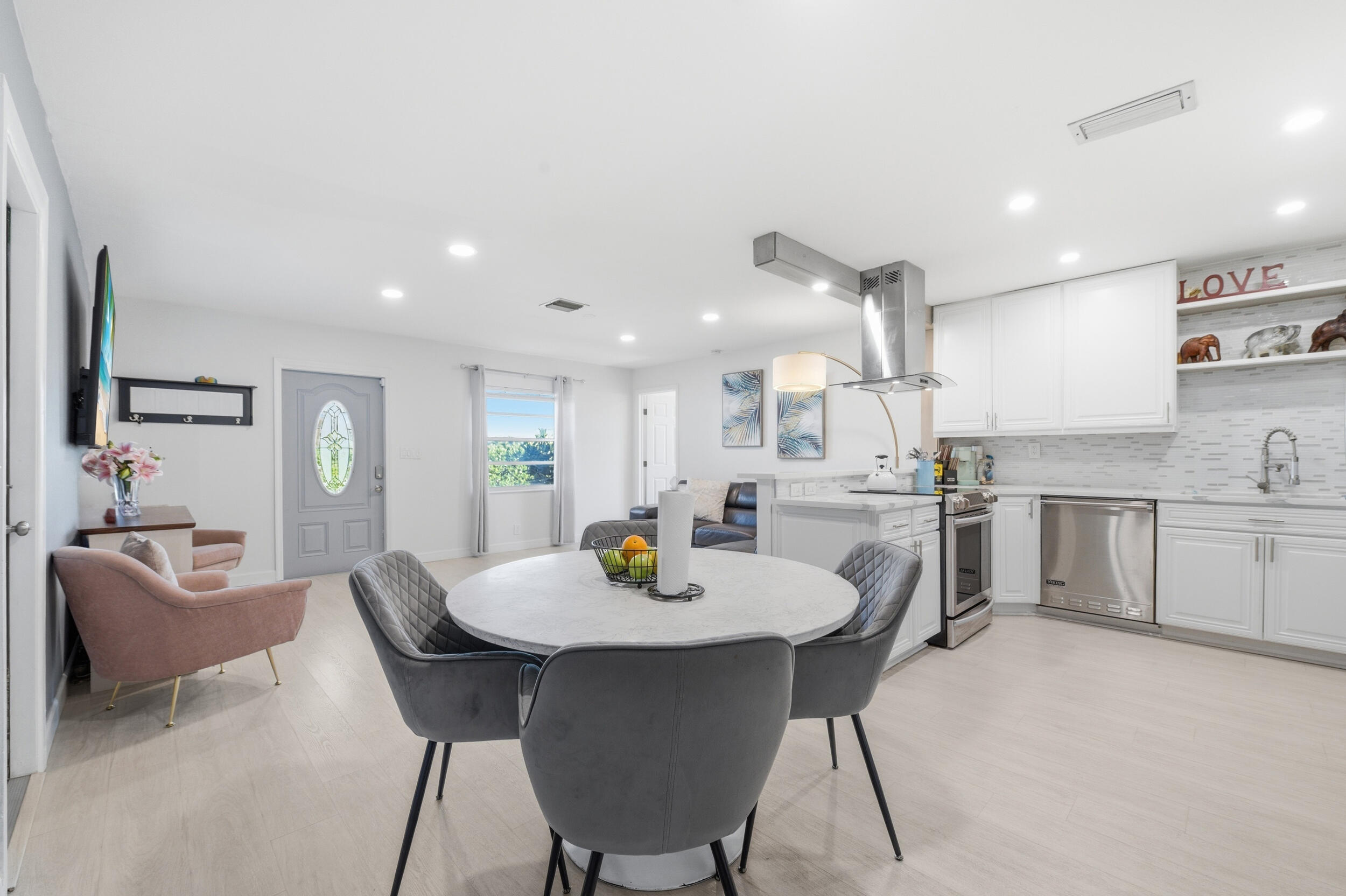 SANDALFOOT COVE SEC 4 - Residential