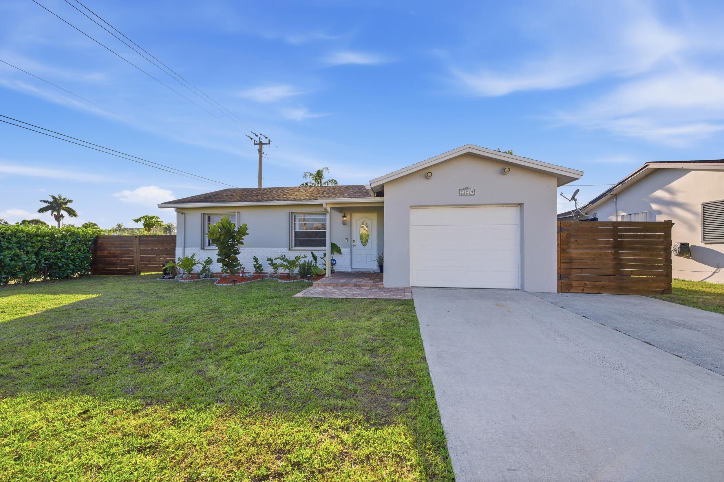 SANDALFOOT COVE SEC 4 - Residential