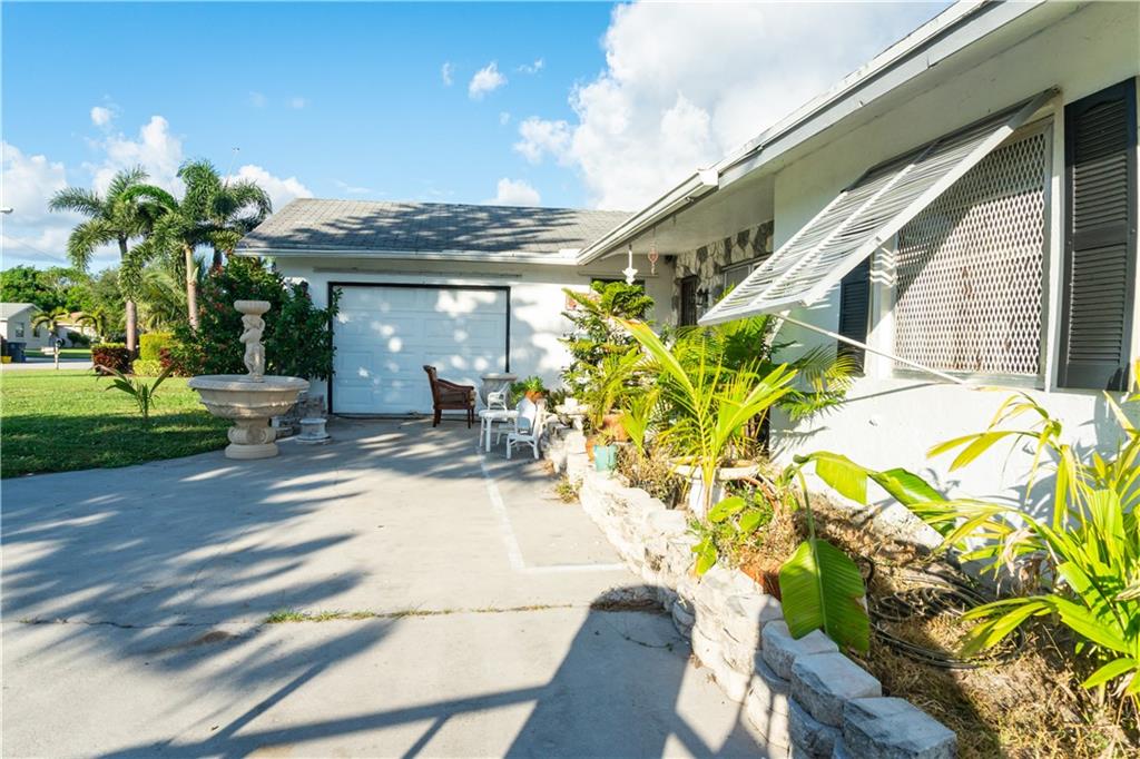 HYPOLUXO RIDGE - Residential