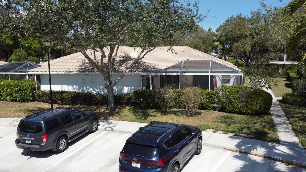 Photo of 2903 Pin Oak Court, Palm Beach Gardens, FL 33410 (MLS # B26003790)