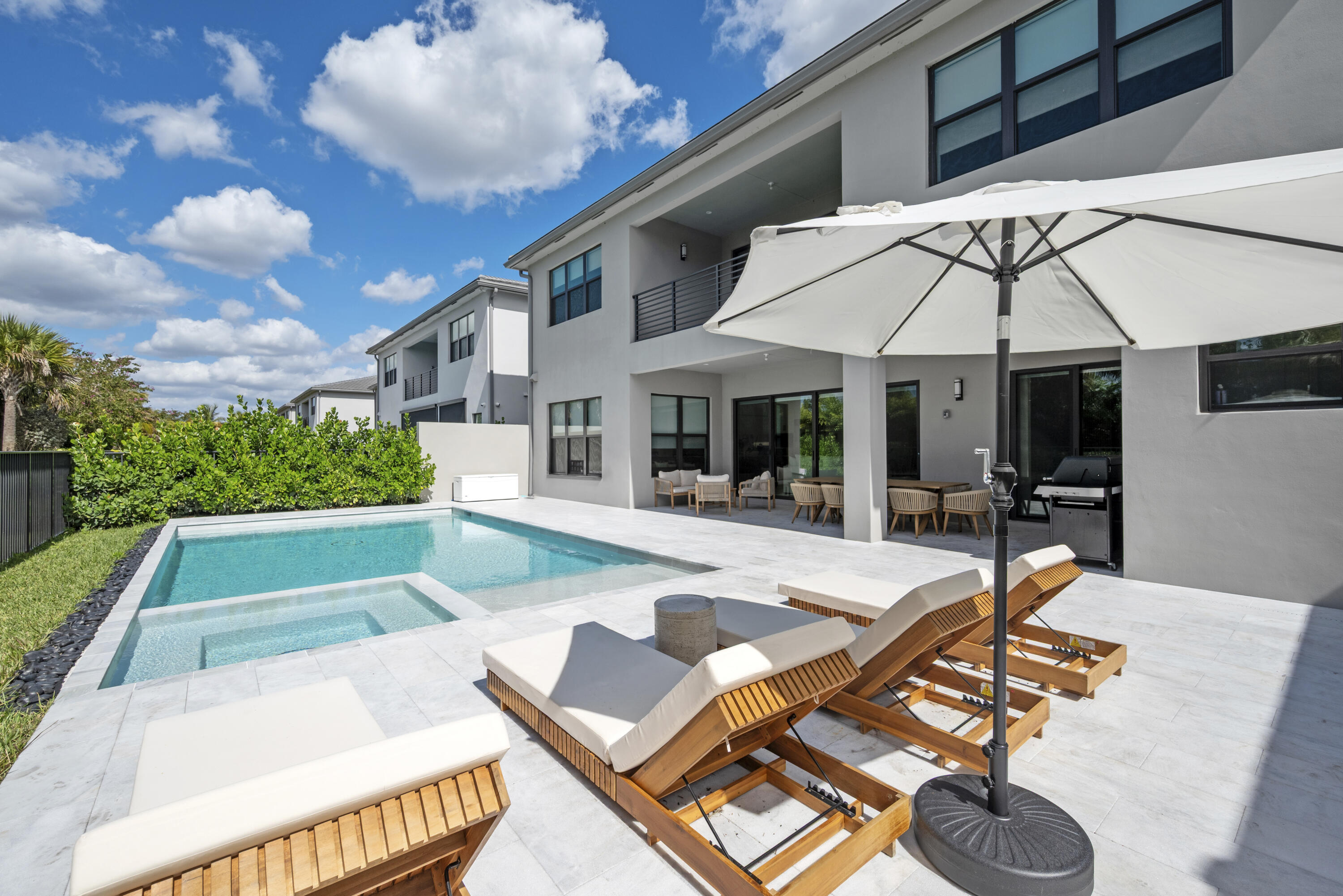 Lotus Palm - Residential