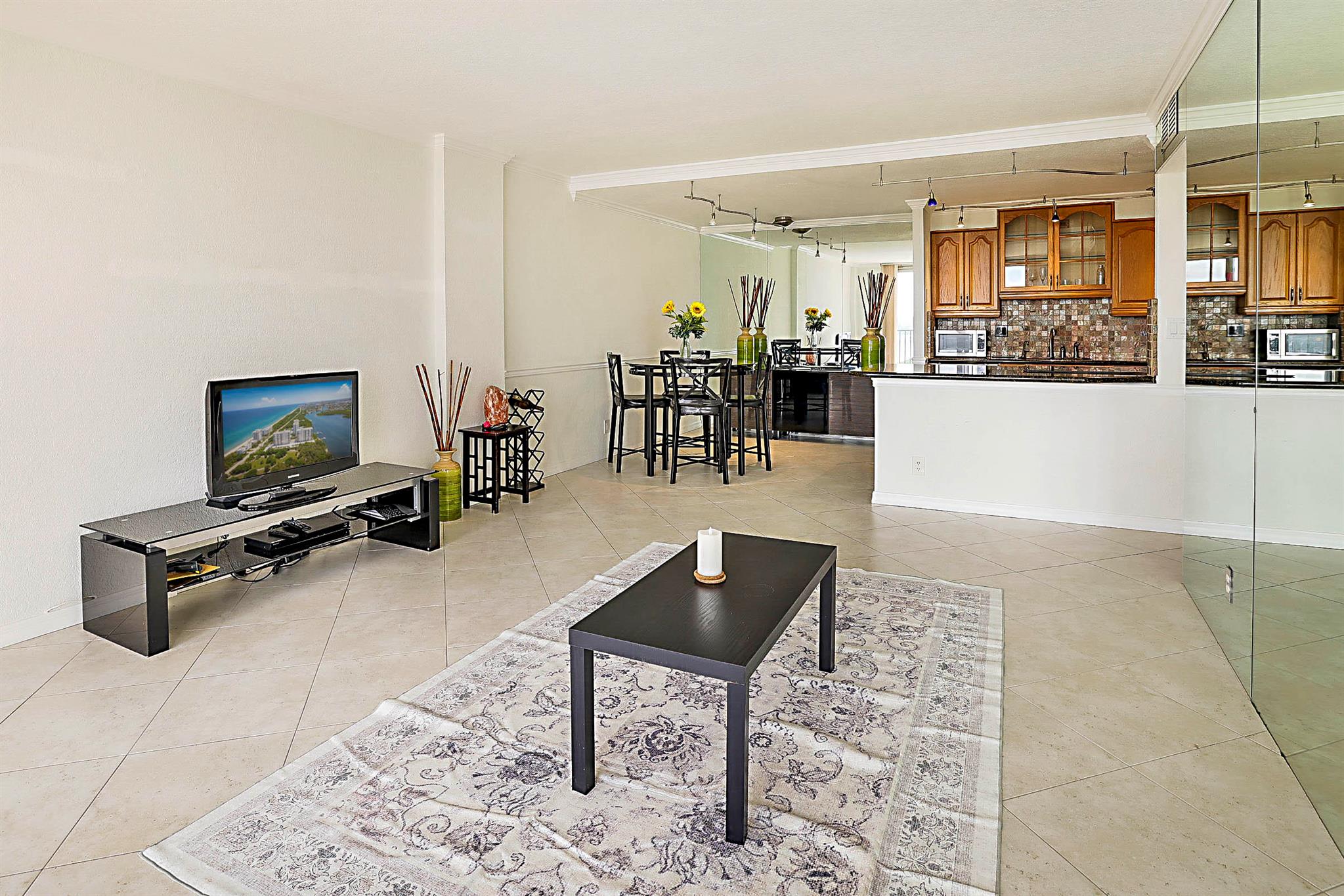 BOCA TOWERS CONDO PORTION - Residential Lease