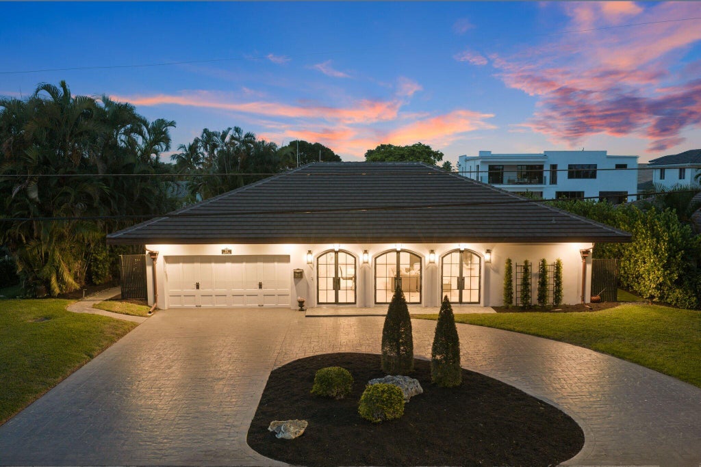 Photo of 713 Forsyth Street, Boca Raton, FL 33487 (MLS # B26072776)