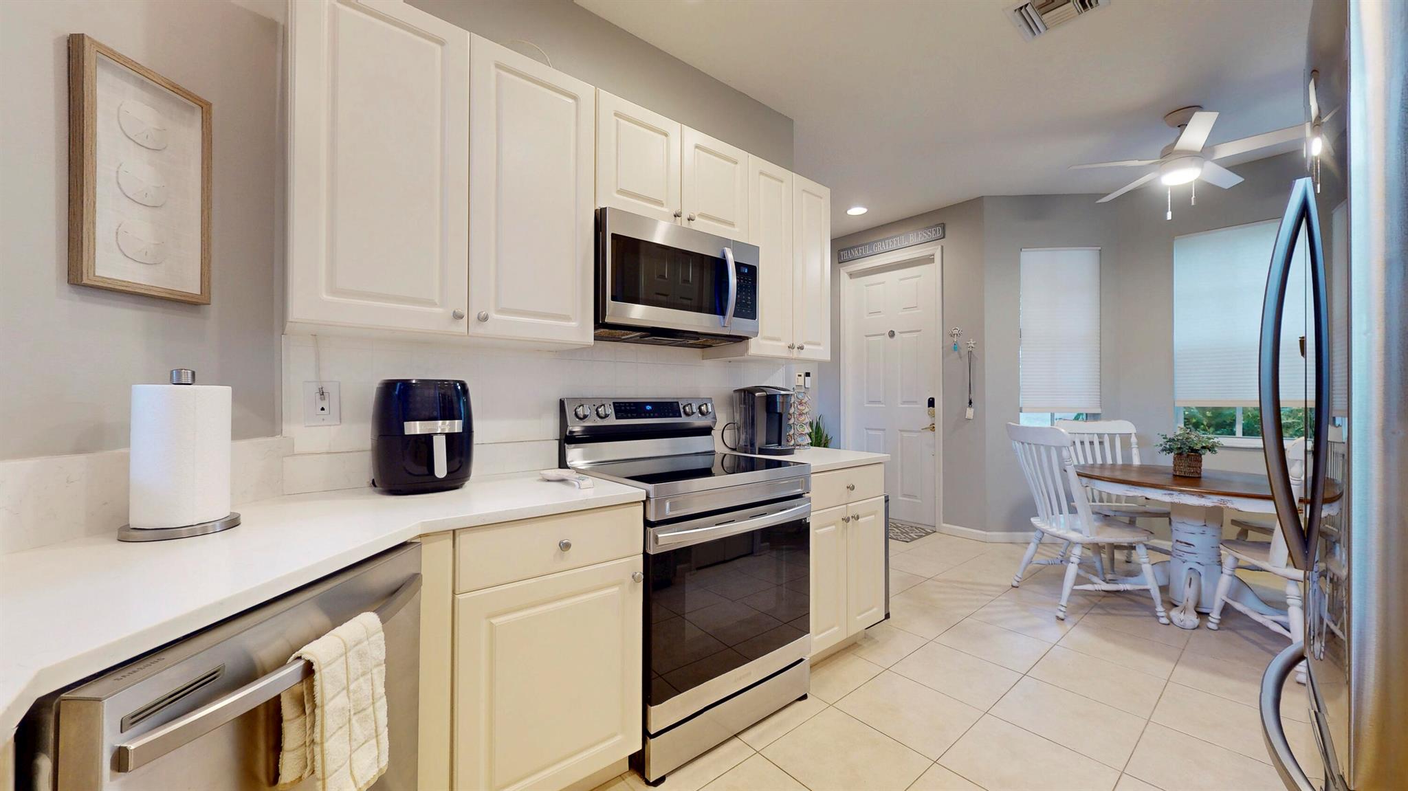 CASTLE PINES - Residential