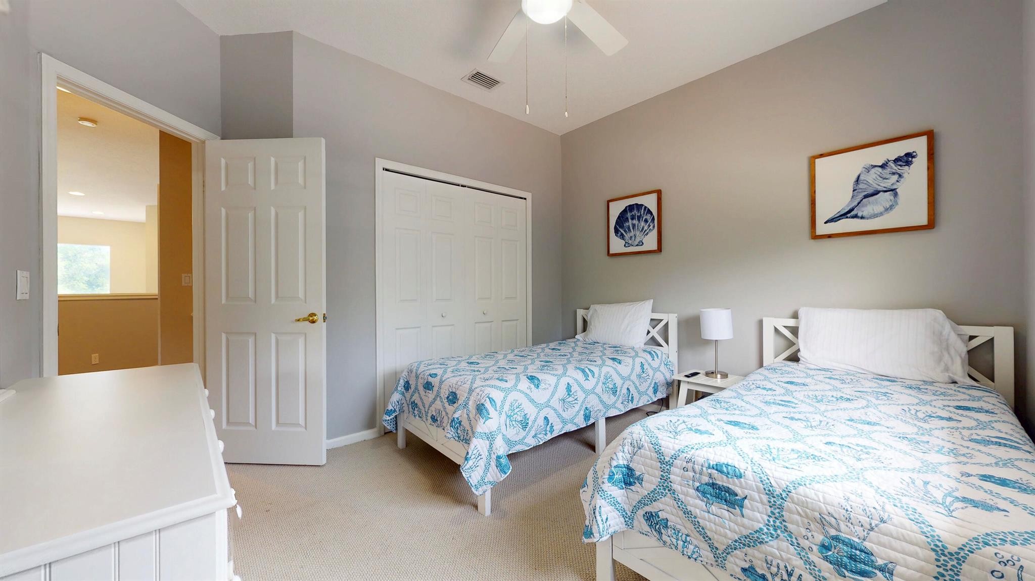 CASTLE PINES - Residential