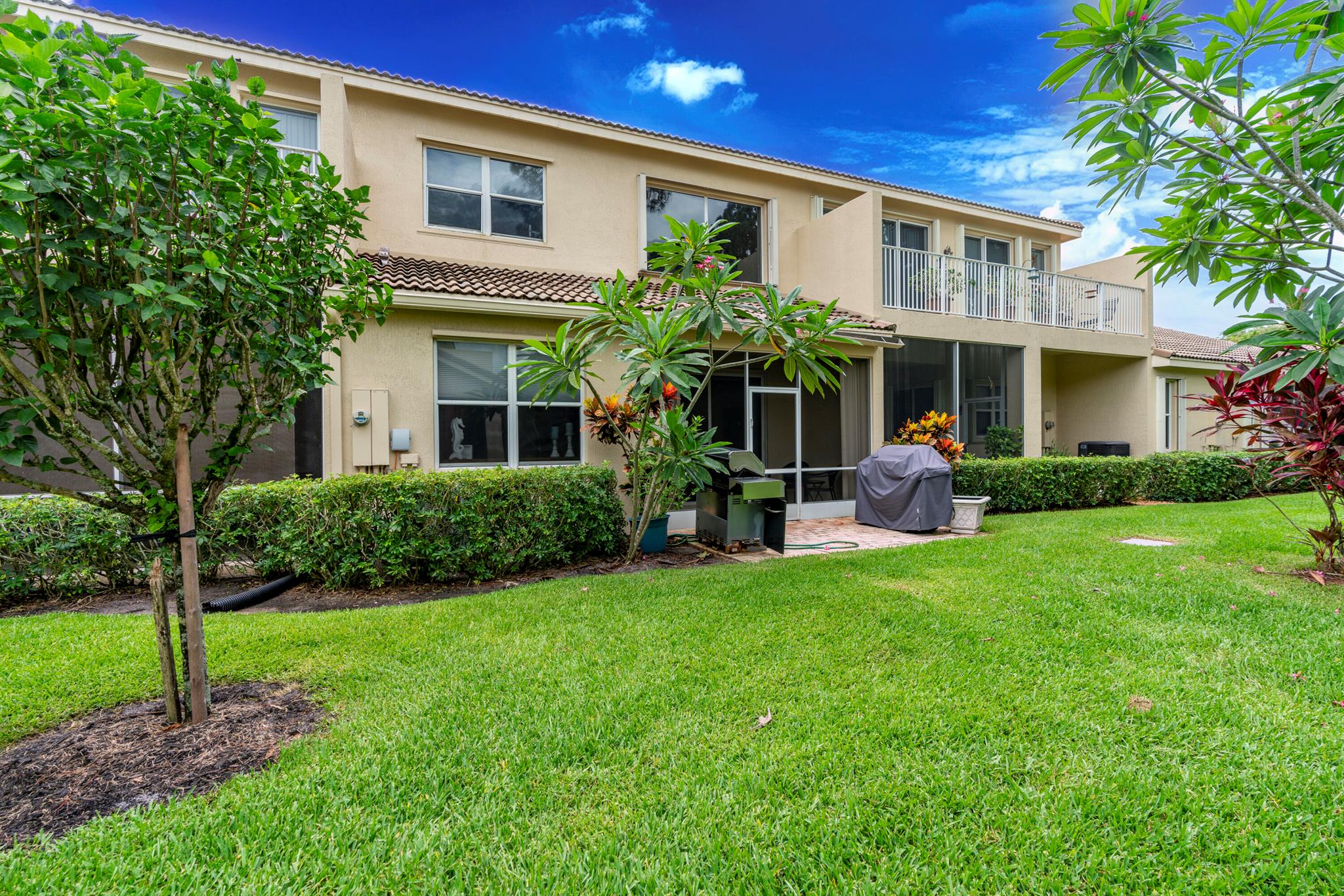 CASTLE PINES - Residential