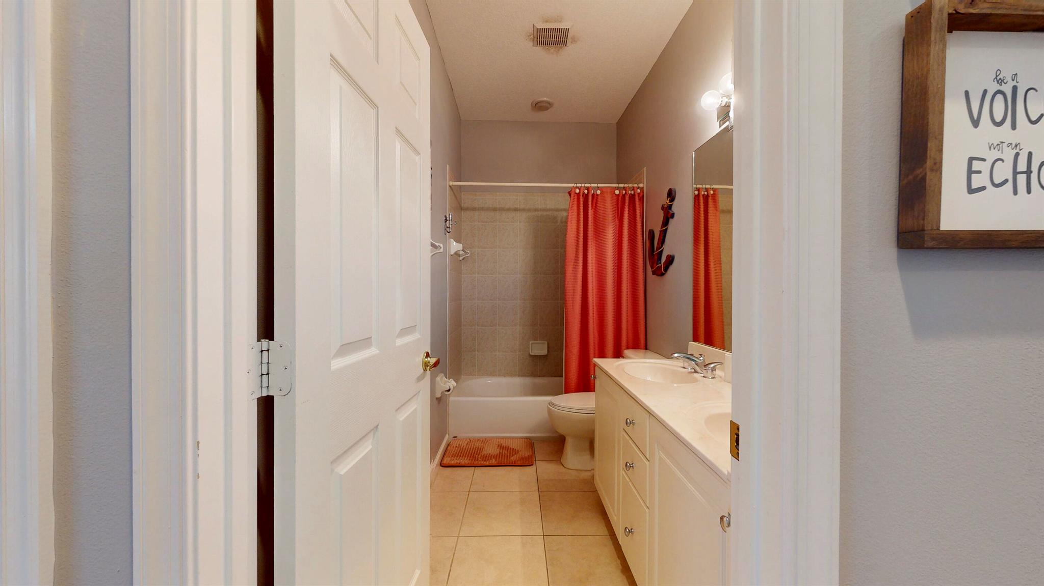 CASTLE PINES - Residential