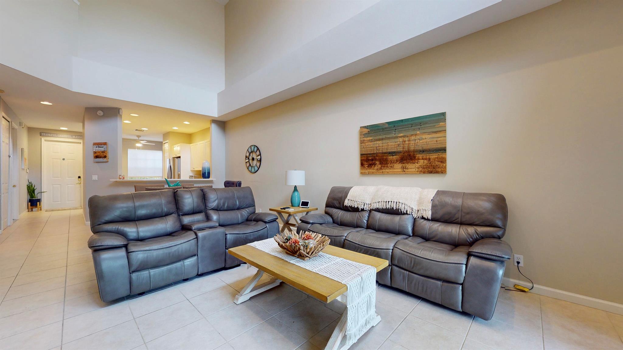 CASTLE PINES - Residential