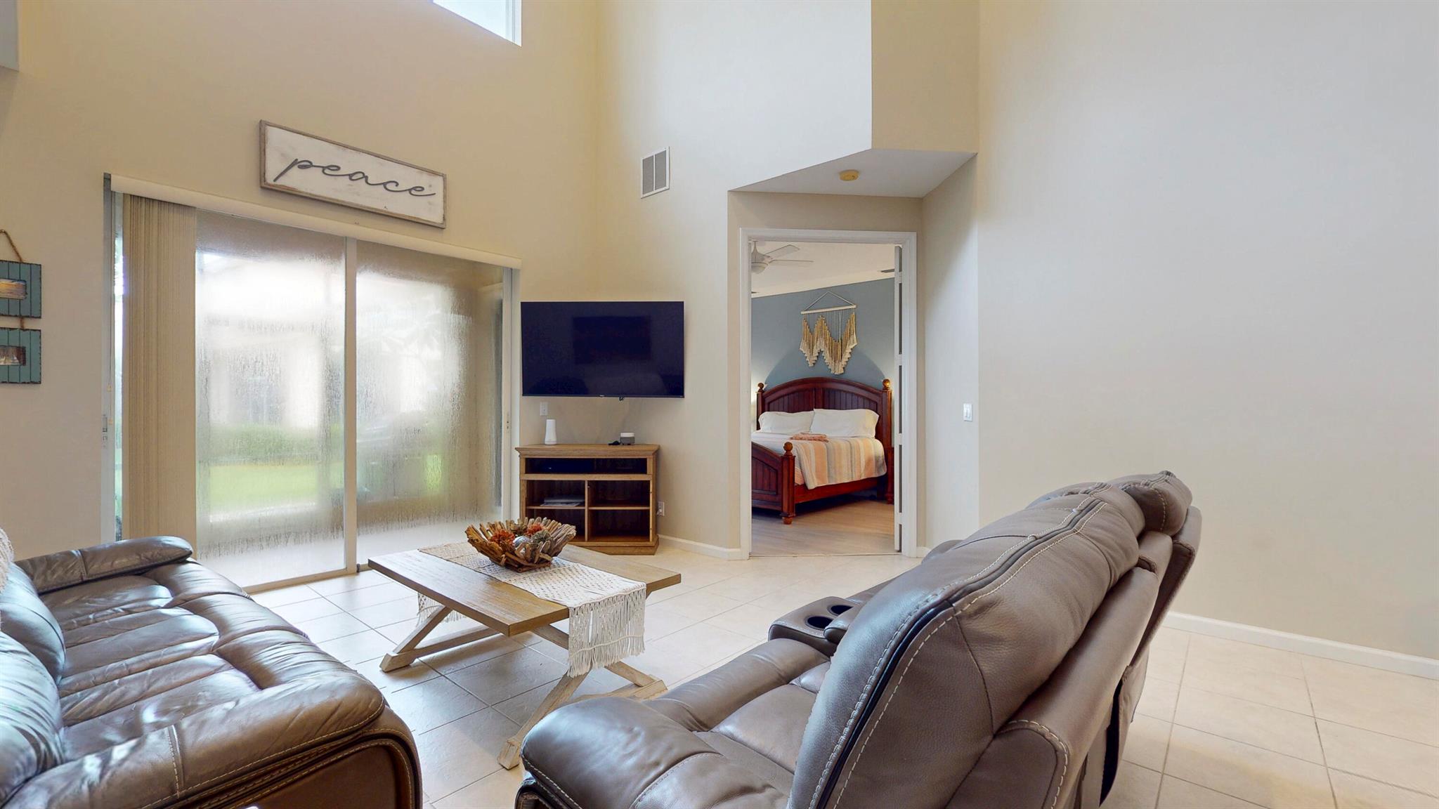 CASTLE PINES - Residential