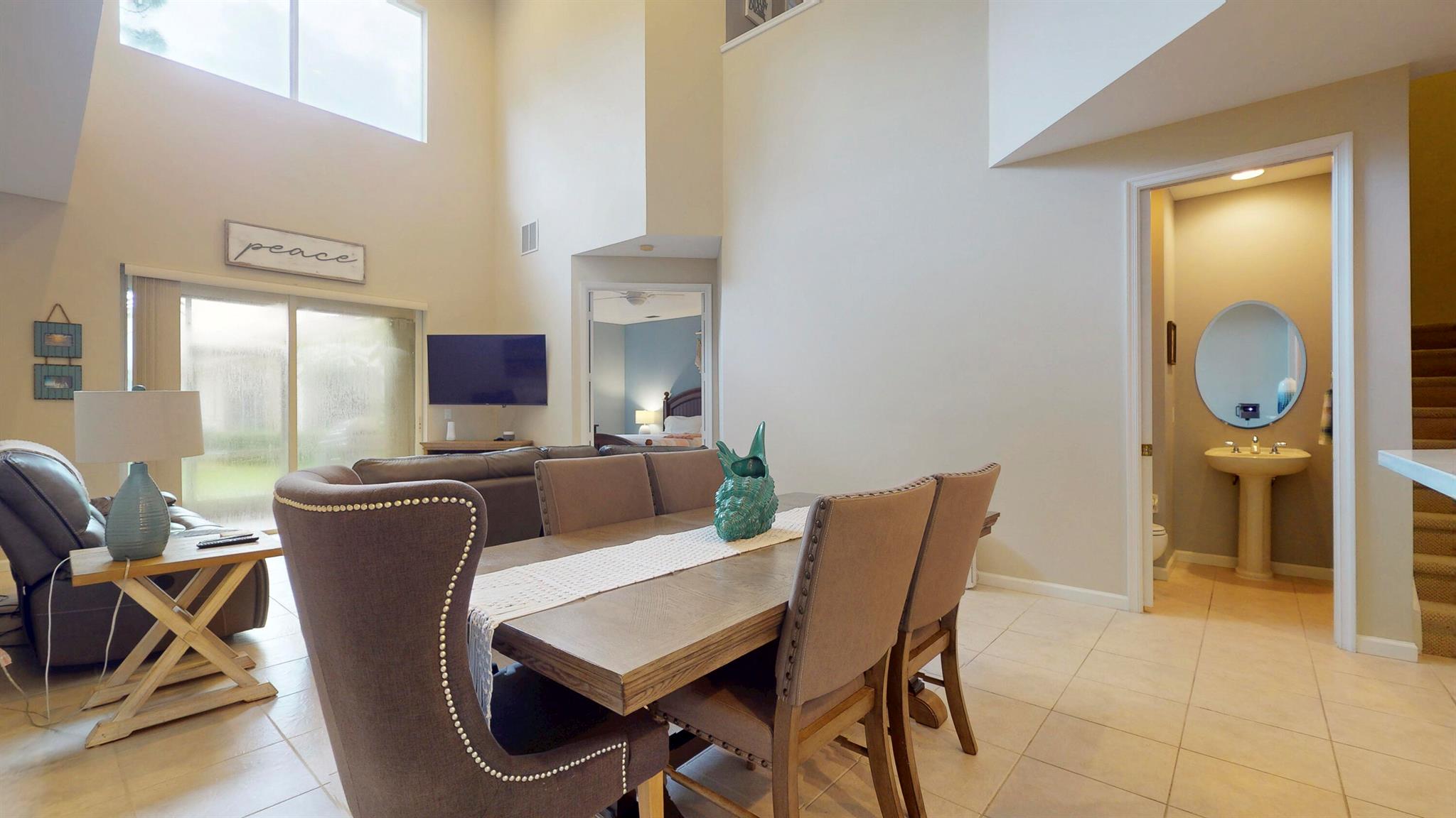 CASTLE PINES - Residential