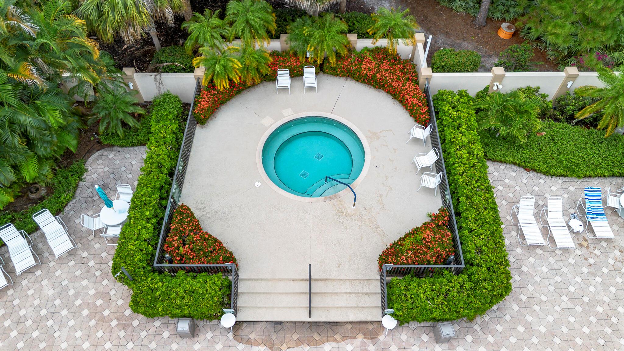 CASTLE PINES - Residential