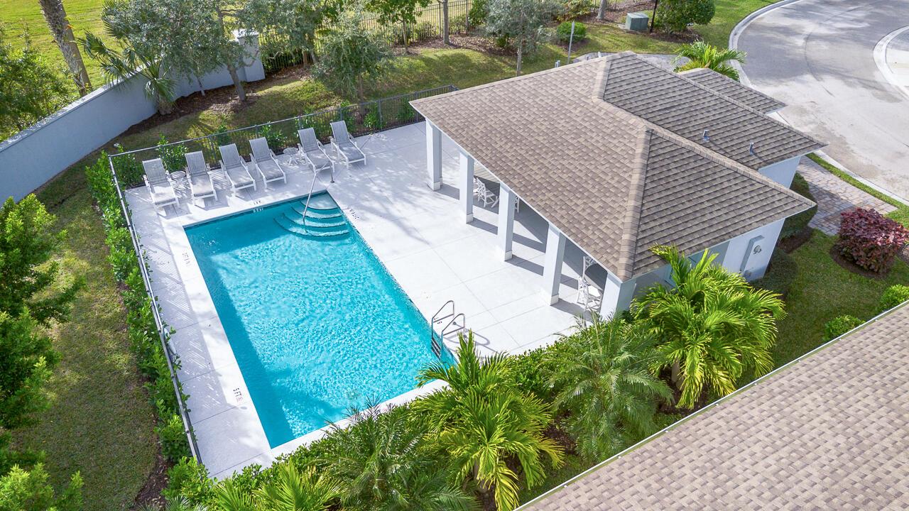 BELLA VISTA ISLES - Residential