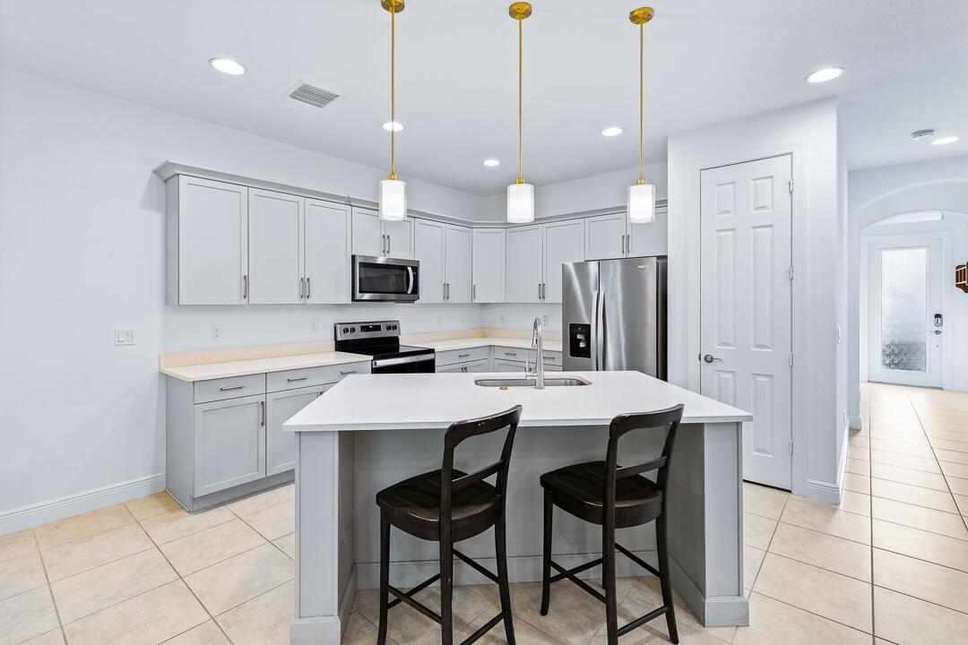 BELLA VISTA ISLES - Residential