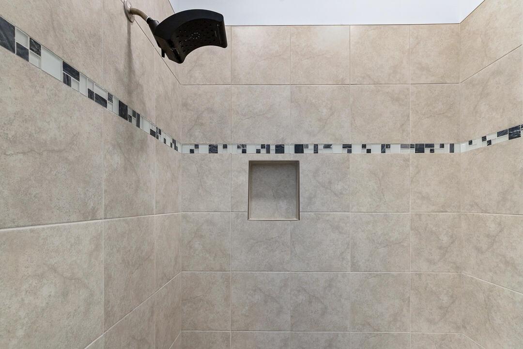 BELLA VISTA ISLES - Residential