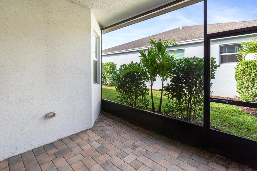 BELLA VISTA ISLES - Residential