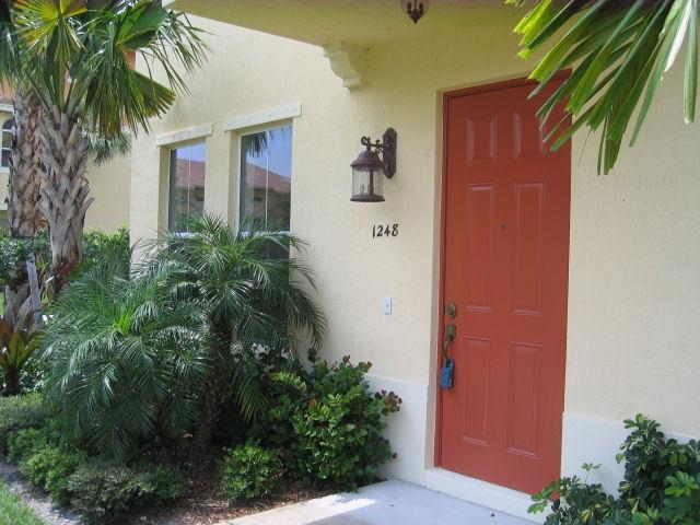 RENAISSANCE COMMONS PUD - Residential Lease