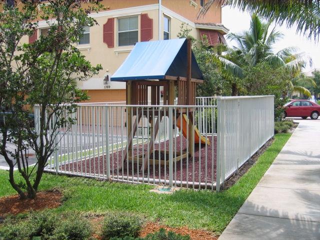 RENAISSANCE COMMONS PUD - Residential Lease