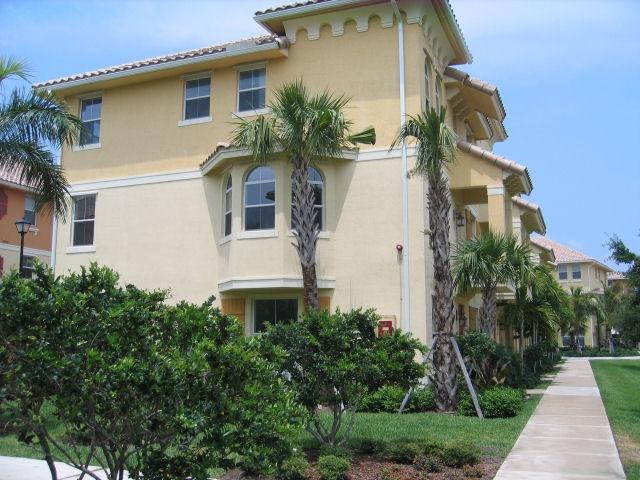 RENAISSANCE COMMONS PUD - Residential Lease