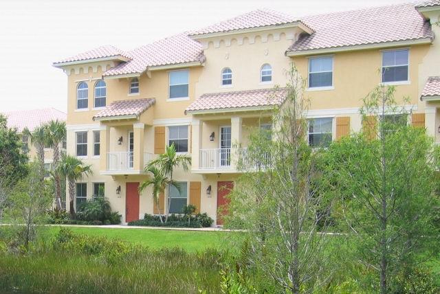 RENAISSANCE COMMONS PUD - Residential Lease