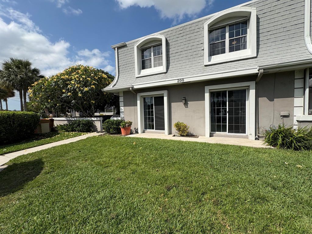 Photo of 203 Vision Court, Palm Beach Gardens, FL 33418 (MLS # R11111489)