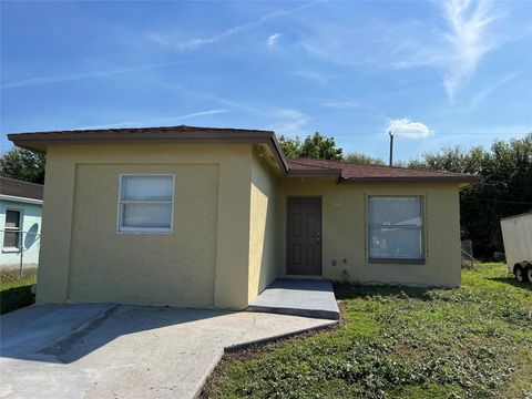 312 Carissa Dr Pahokee FL 33476