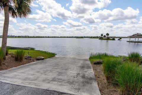 Tiny photo for 714 Hookline Circle, Loxahatchee, FL 33470 (MLS # B26037087)