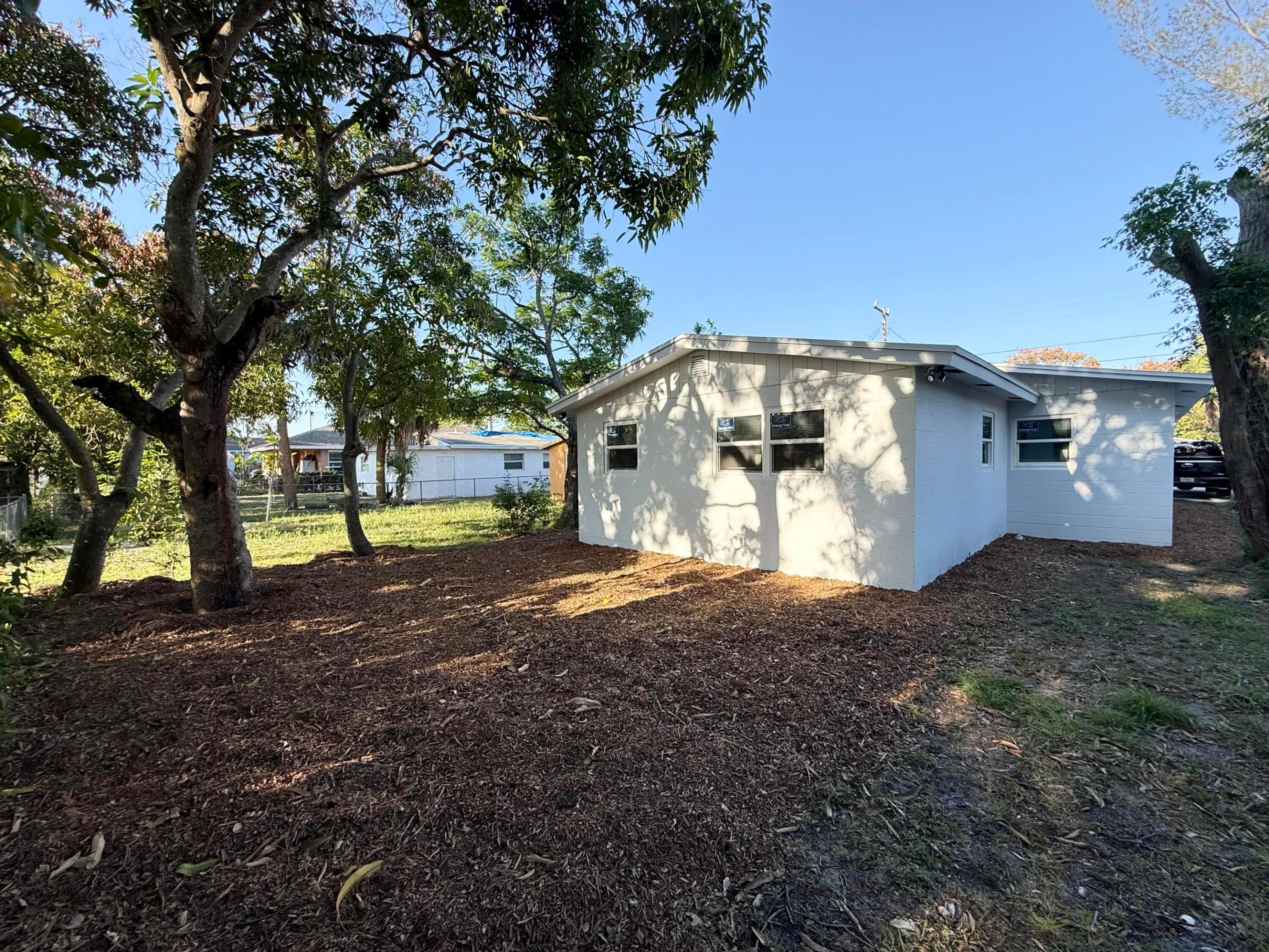 RUFF'S LITTLE DIXIE - Residential
