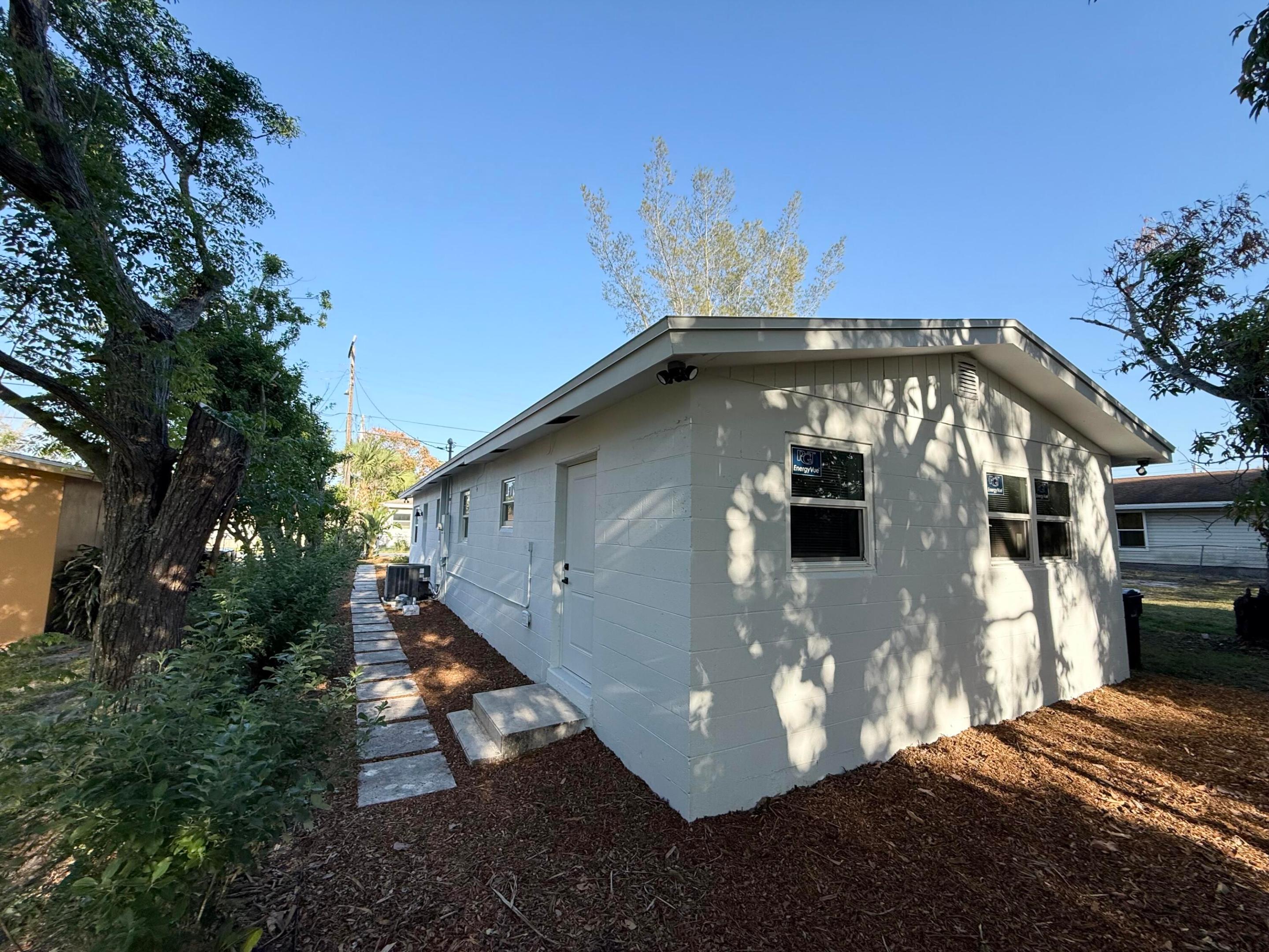 RUFF'S LITTLE DIXIE - Residential