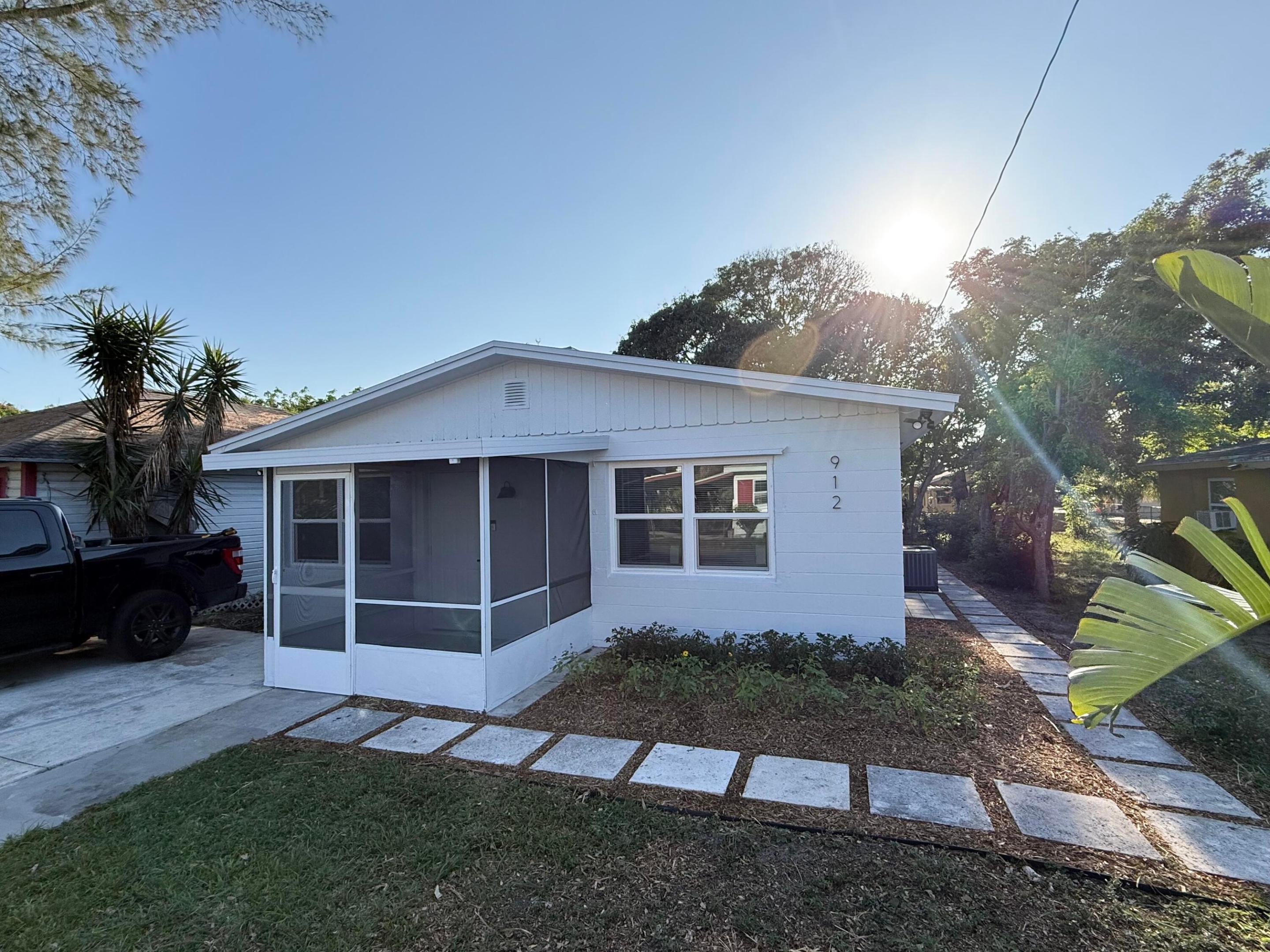RUFF'S LITTLE DIXIE - Residential
