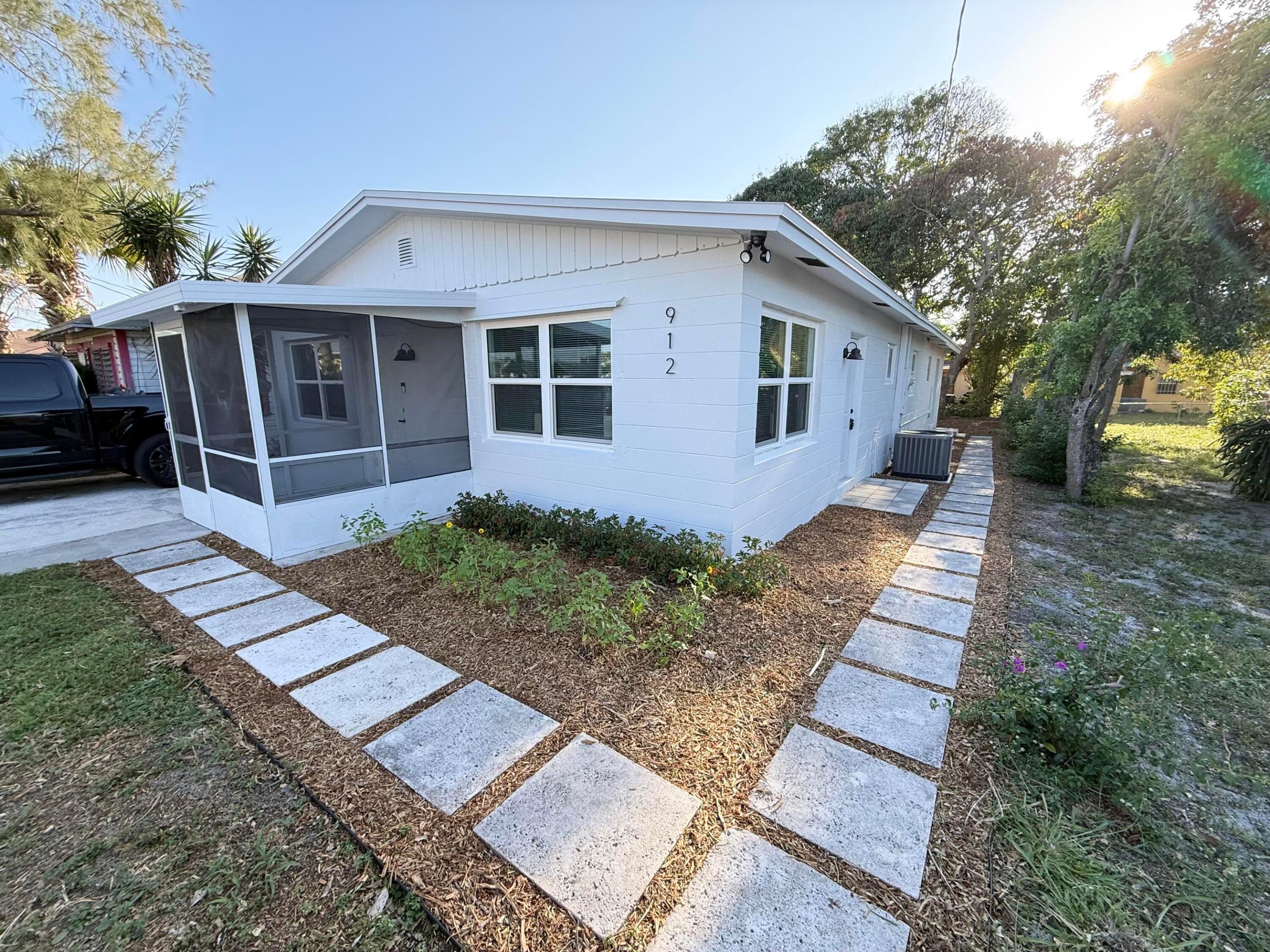 RUFF'S LITTLE DIXIE - Residential