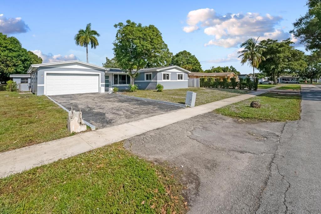 BREEZESWEPT PARK ESTATES - Residential