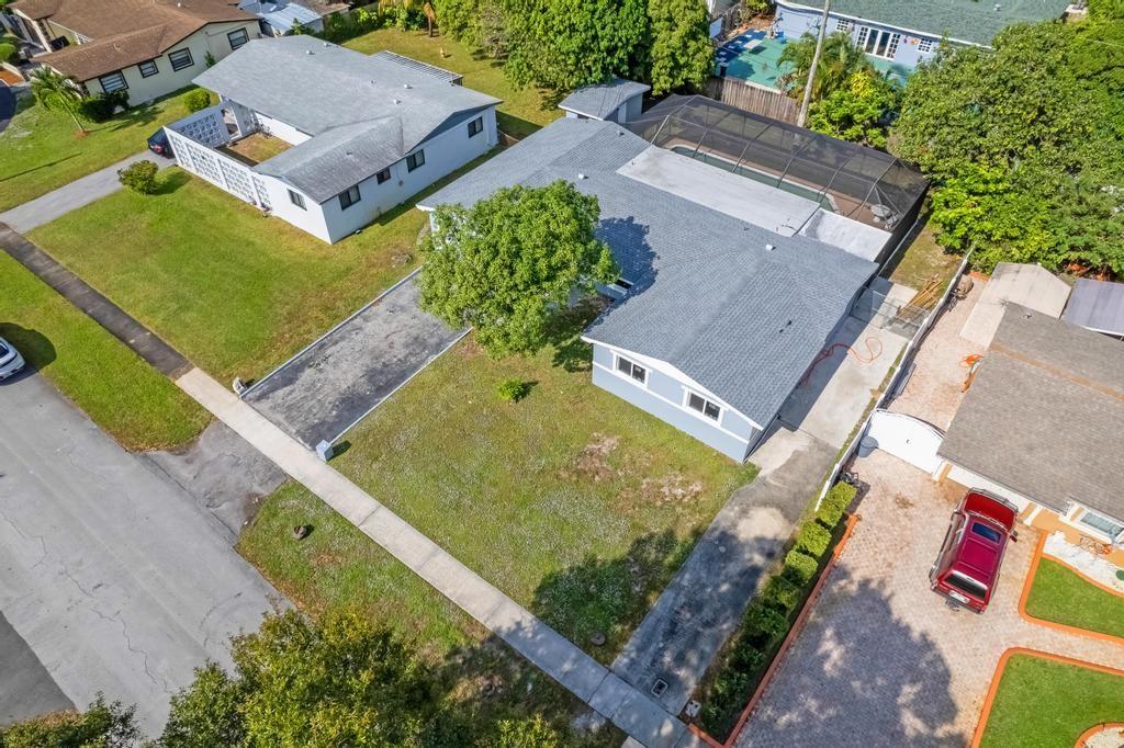 BREEZESWEPT PARK ESTATES - Residential