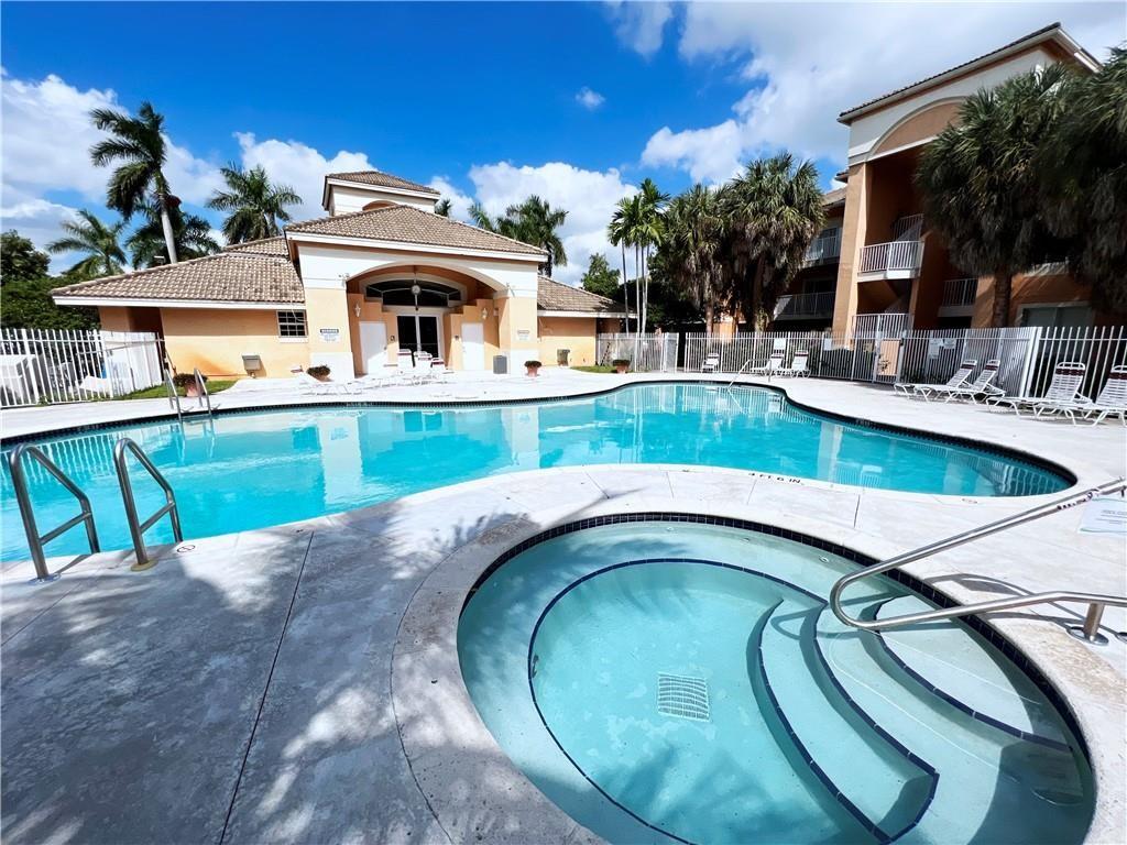 Courtyards At Davie Condo - Residential Lease