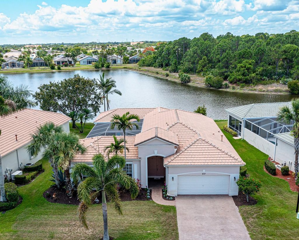 Photo of 637 SW Long Key Court, Port Saint Lucie, FL 34986 (MLS # R10993773)