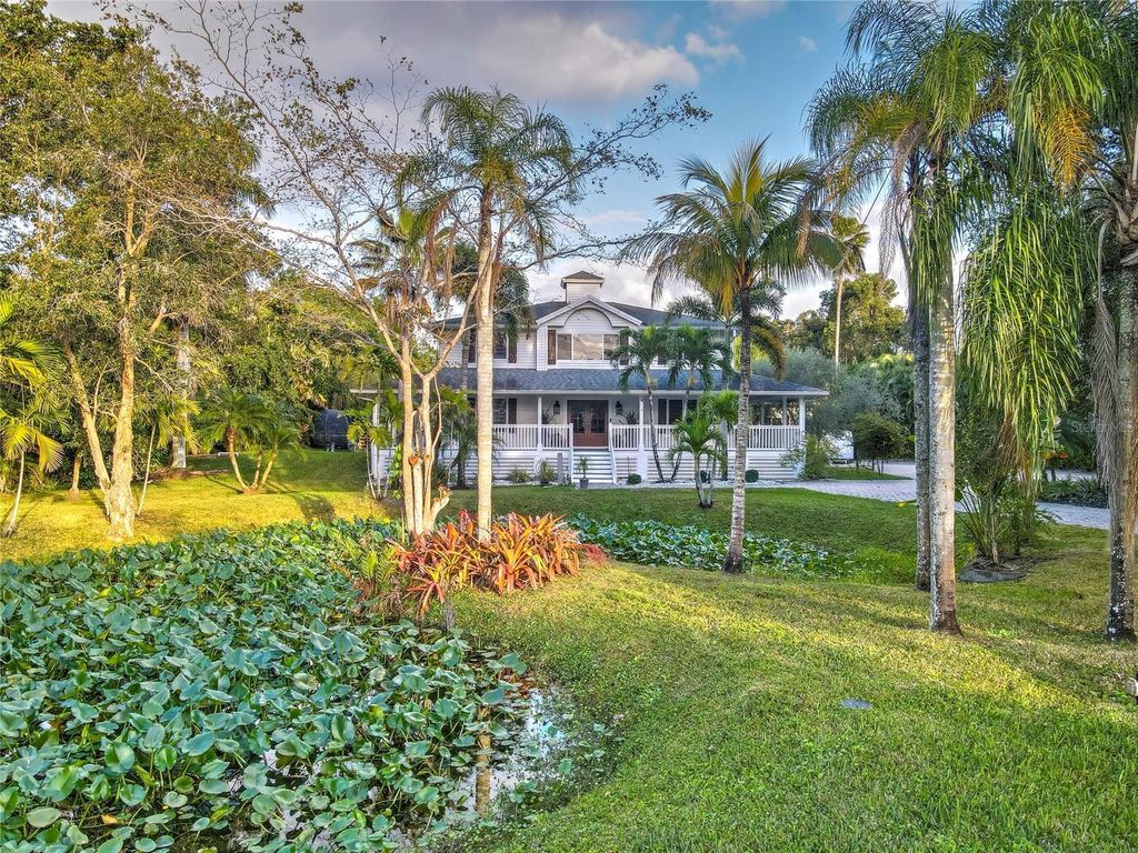 Photo of 6402 SW 185th Way, Southwest Ranches, FL 33332 (MLS # R11062125)