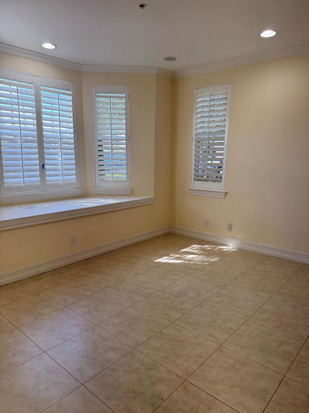 Photo of 304 W Mallory Circle, Delray Beach, FL 33483 (MLS # R11167828)