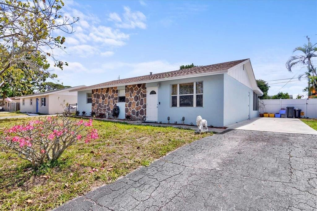 Photo of 4358 Birdwood Street, Palm Beach Gardens, FL 33410 (MLS # R10874772)