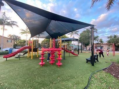 Lauderdale 2-9 D - Residential Income