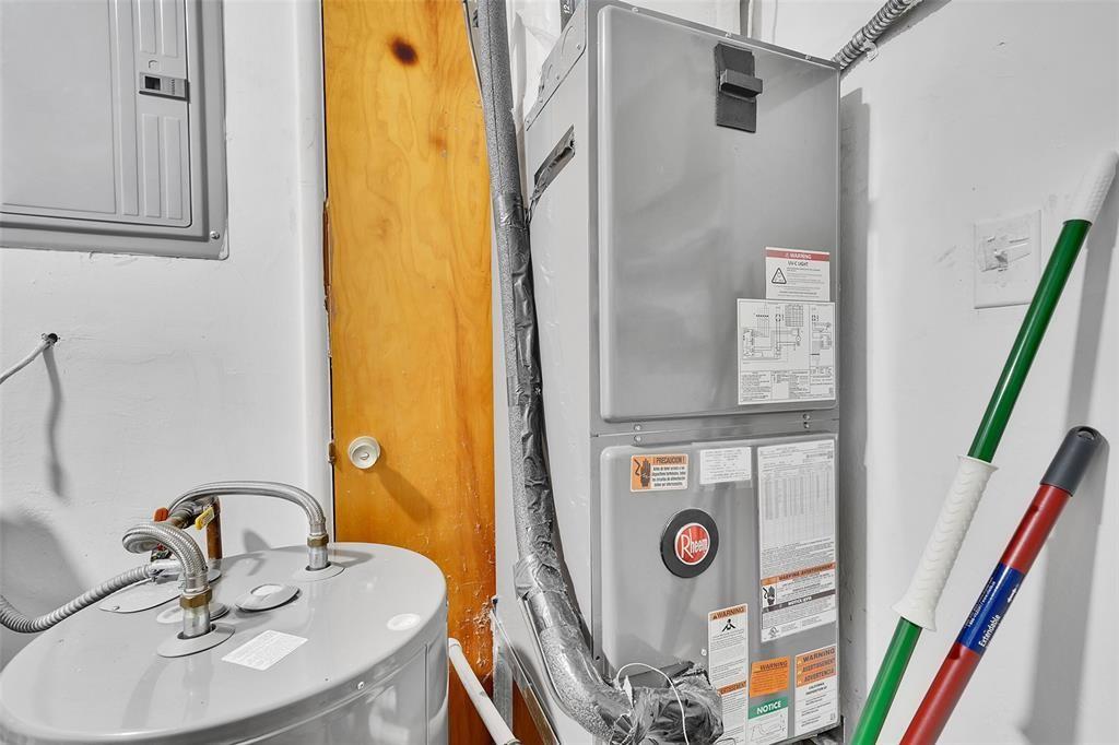 Lauderdale 2-9 D - Residential Income