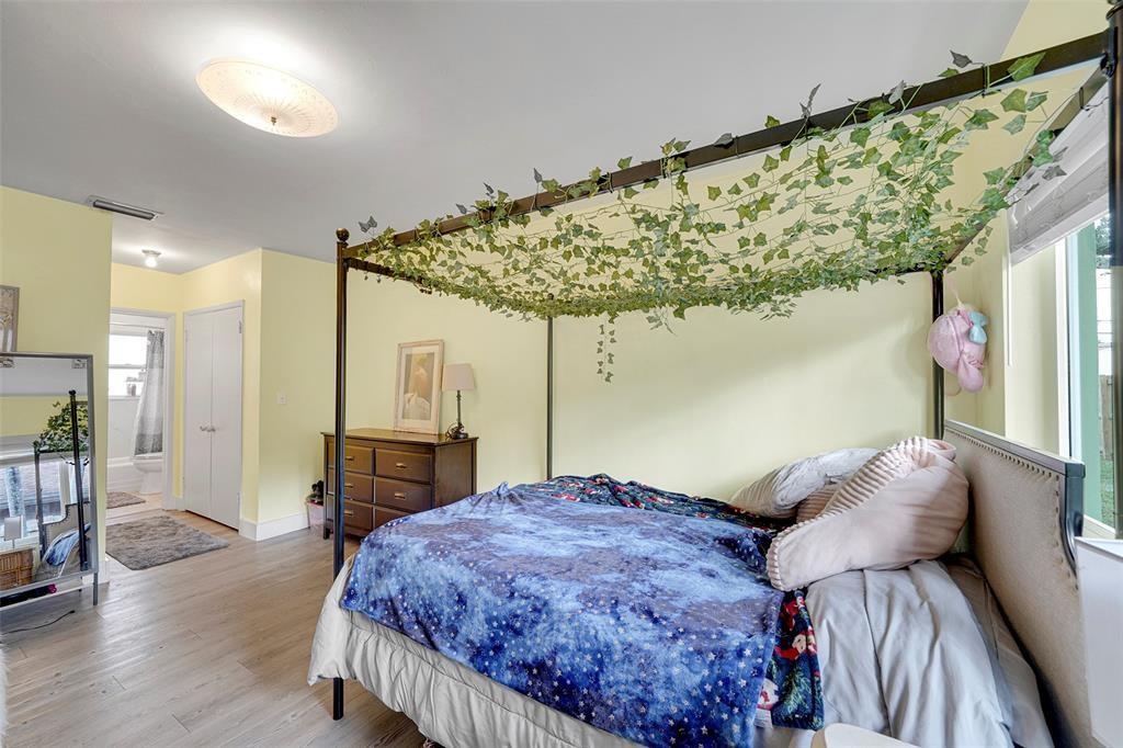 Lauderdale 2-9 D - Residential Income