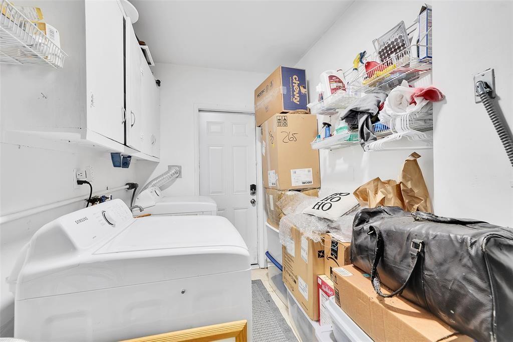 Lauderdale 2-9 D - Residential Income