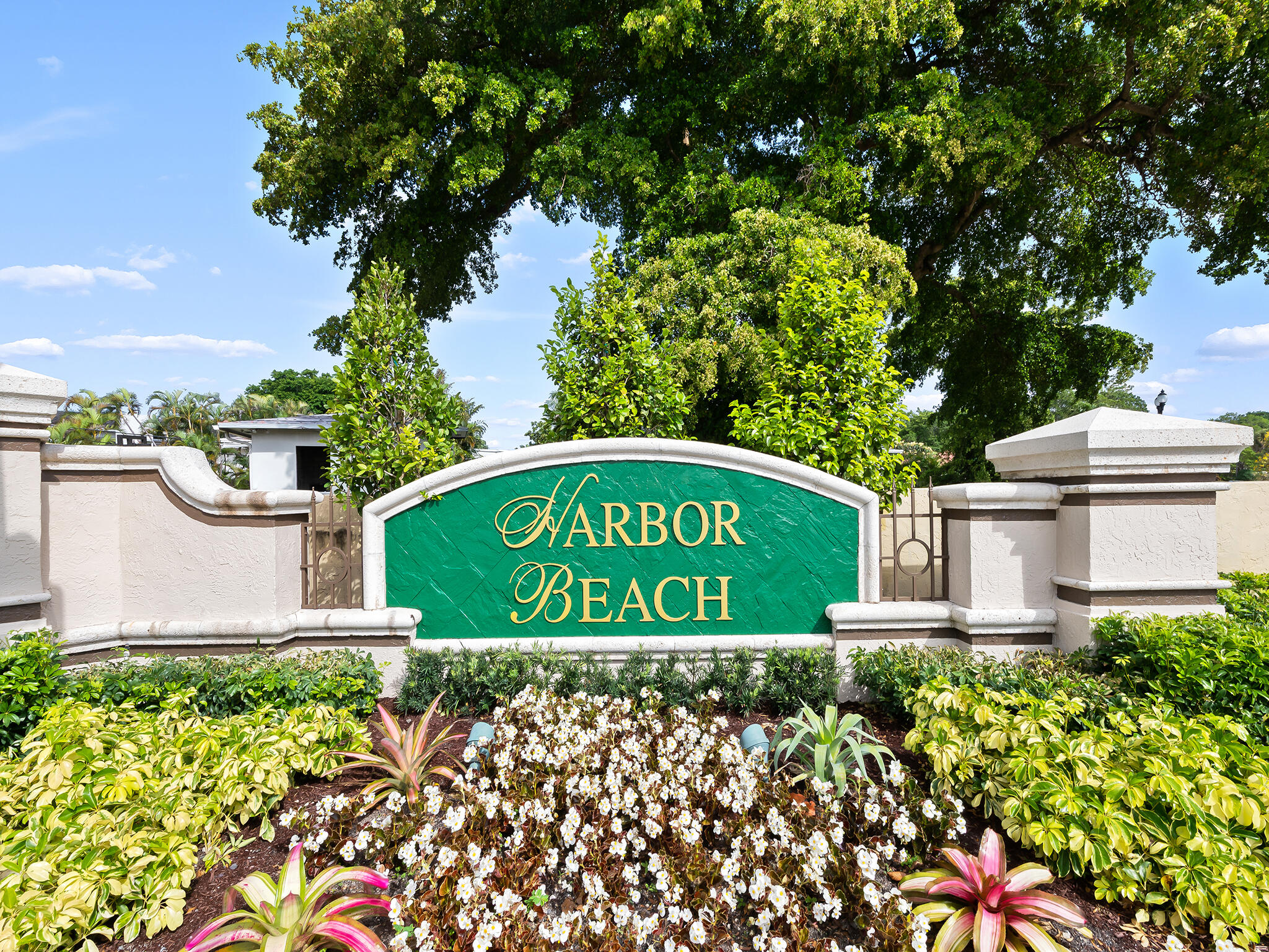 HARBOR BEACH - Residential