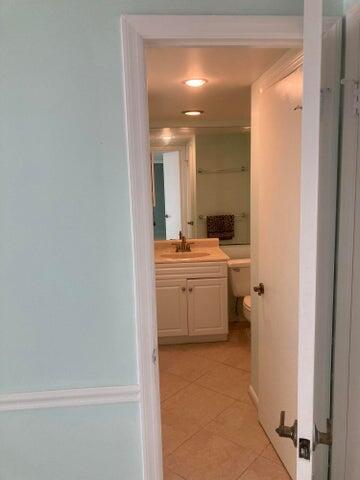 LONGWOOD CONDOMINIUMS - Residential